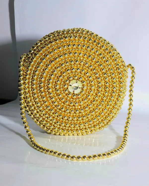 The_Golden_Pearl_An_Element_Of_Pure_Gold_Radiance