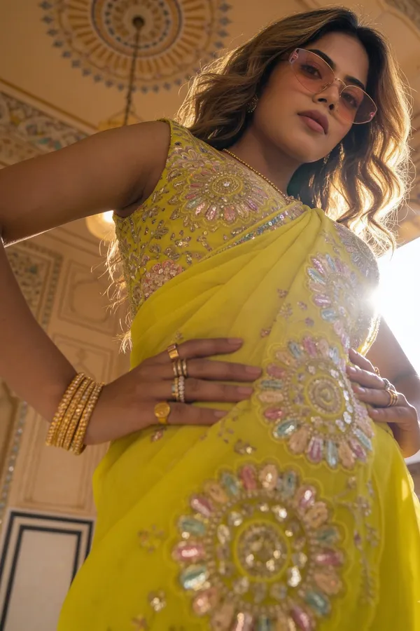 Sunlit_Bloom_Ready_To_Wear_Saree