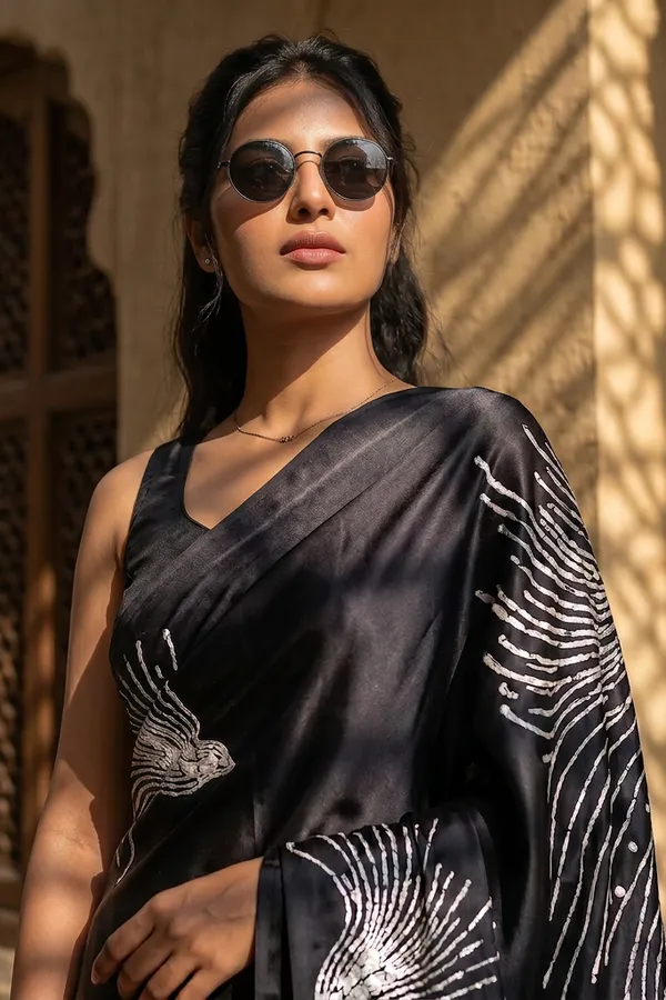 Midnight_Muse_Satin_Saree