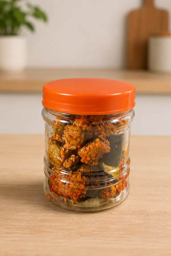 Yashshri_Exim_Spicy_Raw_Mango_Pickle_In_Oil