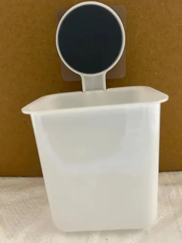 Wall_Mounted_Plastic_Toothbrush_Holder