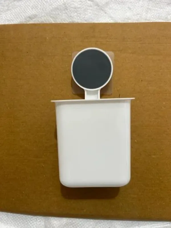 Wall_Mounted_Plastic_Toothbrush_Holder