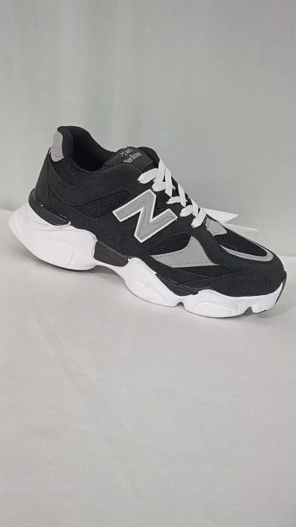 Black_Mesh_Chunky_Sneaker_For_Unisex