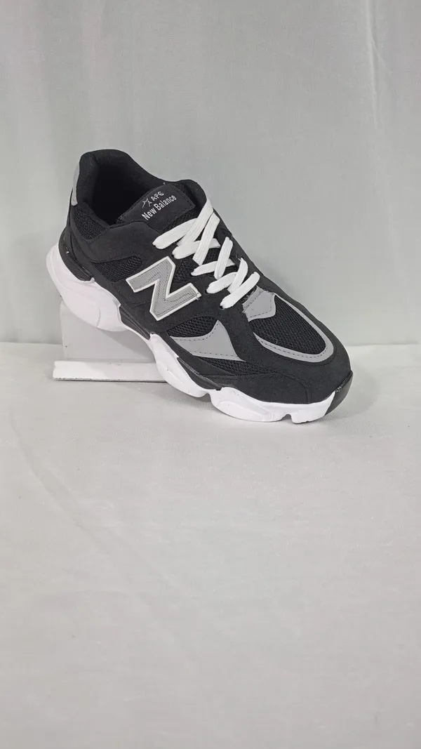 Black_Mesh_Chunky_Sneaker_For_Unisex