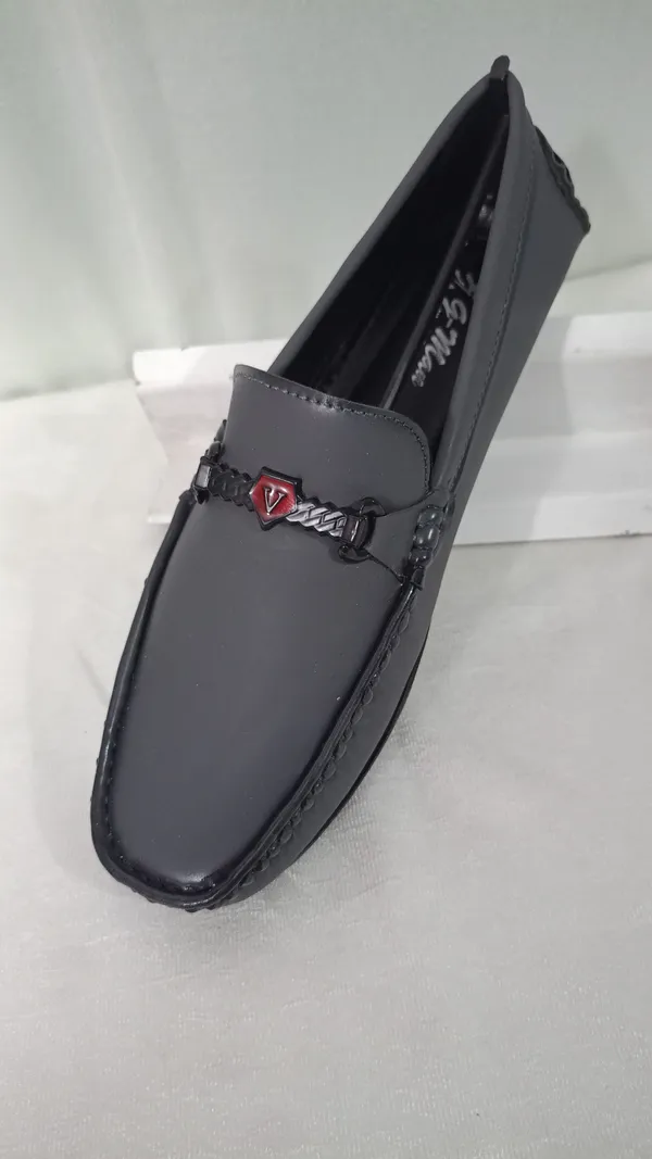 Black_Slip-On_Loafer_Shoes_For_Men