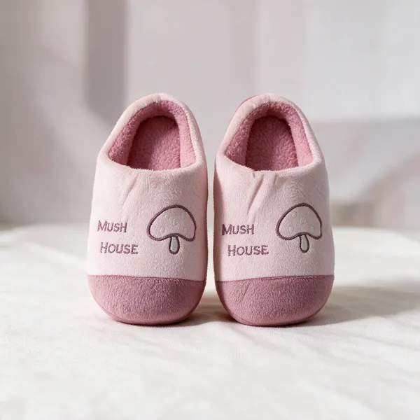 Pink_Fleece_Slip-On_Baby_Slipper_For_Infants