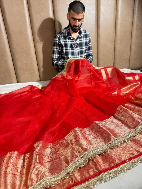Bridal_Red_Kora_Organza_Silk_Designer_Lace_Work_Banarasi_Saree