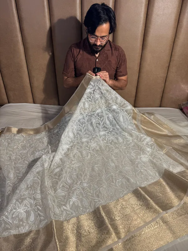 Ivory_Organza_Silk_Chikankari_Work_Banarasi_Saree