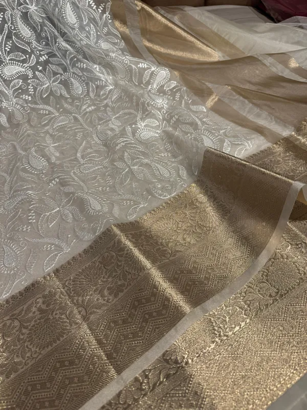 Ivory_Organza_Silk_Chikankari_Work_Banarasi_Saree