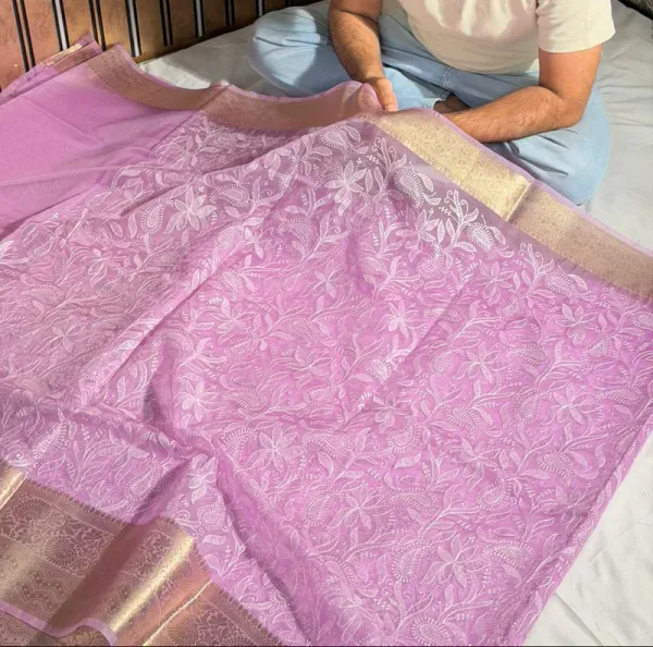 Light_Lavender_Kora_Organza_Chikankari_Embroidered_Banarasi_Saree