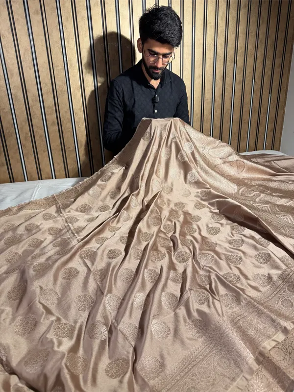 Rare_Beige_Mashru_Katan_Silk_Traditional_Buta_Banarasi_Saree