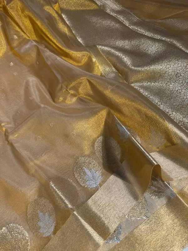 Copper_Tissue_Silk_Saree_with_rich_pallu_and_blouse