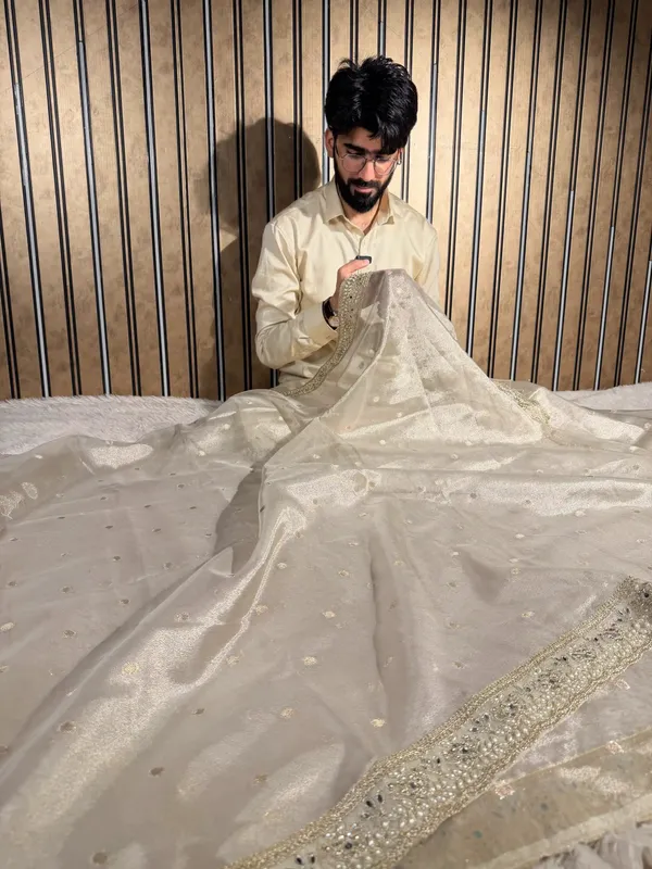 Water_Zari_Tissue_Silk_Gota_Lace_Attached_Traditional_Banarasi_Saree