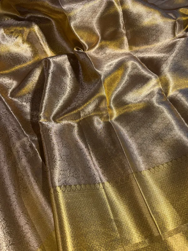 Copper_Zari_Texture_Tissue_Silk_Kanjivaram_Embossed_Saree
