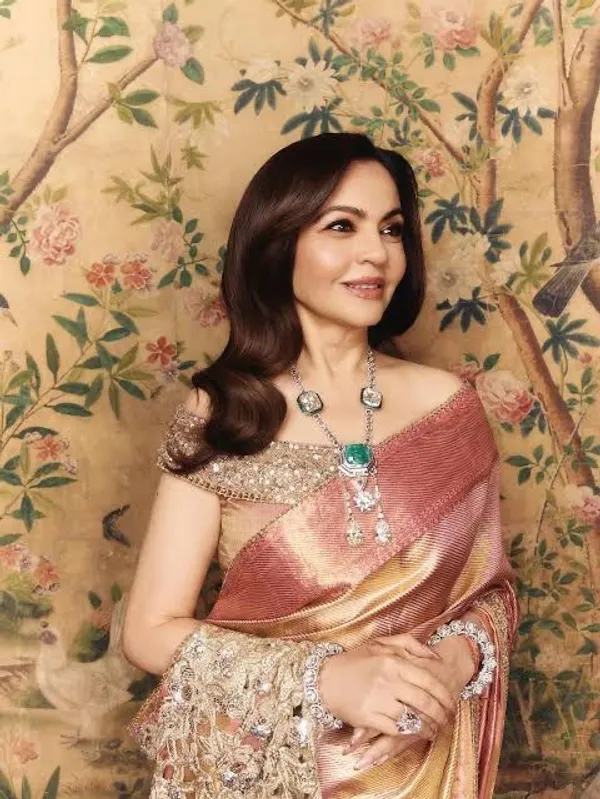 Nita_maâ€™am_Inspired_Kanjivaram_Tissue_Silk_Designer_Lace_Work_Banarasi_Saree