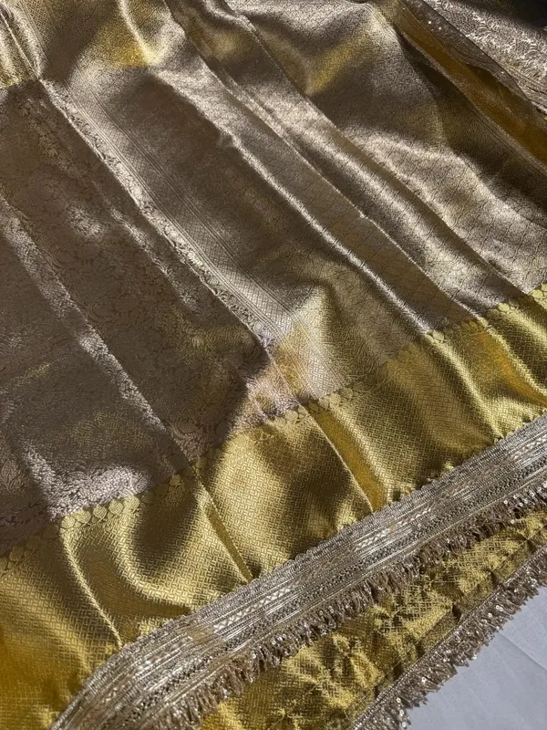 Copper_Shade_Kanjivaram_Tissue_Silk_Lace_Work_Saree