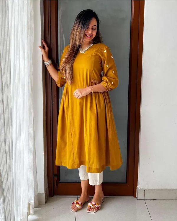 Yellow_Cotton_Polyester_Anarkali_Kurti_With_Pant_For_Women