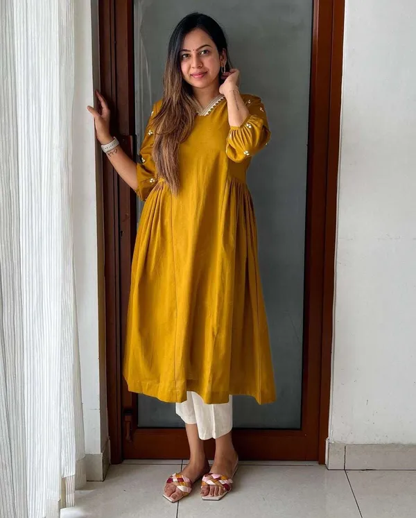 Yellow_Cotton_Polyester_Anarkali_Kurti_With_Pant_For_Women