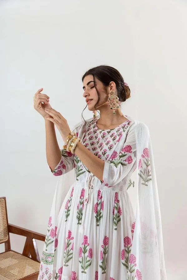 White_Cotton__Polyester__Anarkali_Kurti_With_Pant_For_Women