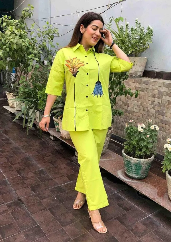 Yellow_Cotton_Polyester__Kurti_With_Pant_For_Women