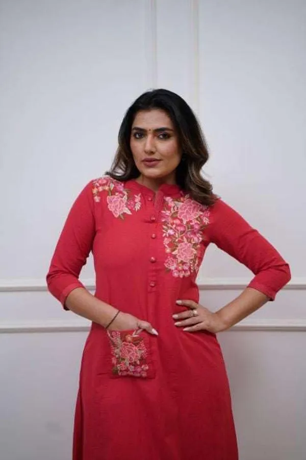 Red_Cotton__Polyester_Kurti_With_Pant_For_Women