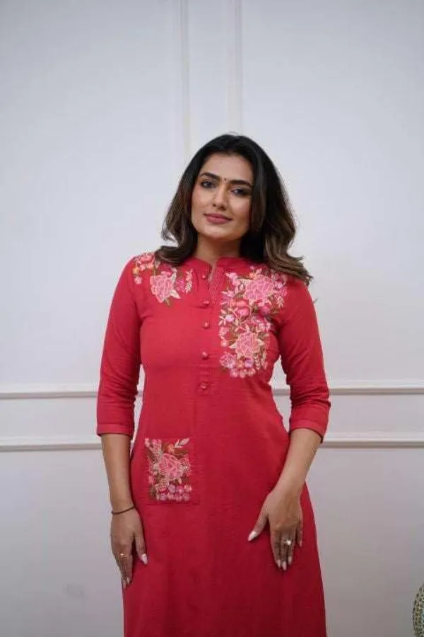 Red_Cotton__Polyester_Kurti_With_Pant_For_Women