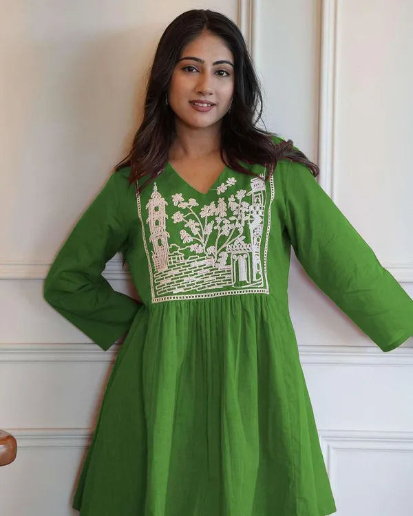 Green_Cotton_Polyester__Anarkali_Kurti_With_Pant_For_Women