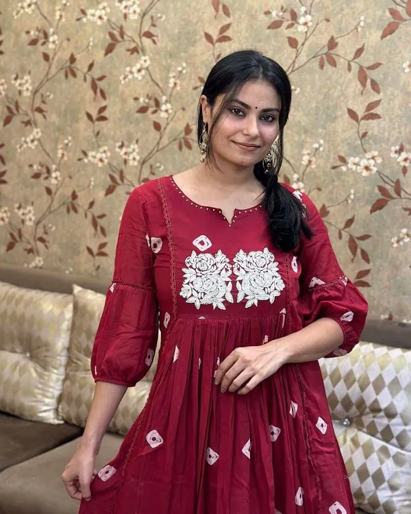 Maroon_Cotton_Polyester_Anarkali_Kurti_With_Pant_For_Women