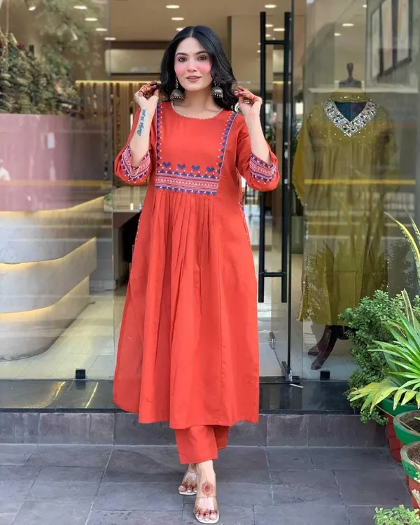 Orange_Rayon_Kurti_With_Pant_Set_For_Women
