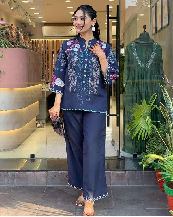 Blue_Cotton_Kurti_With_Pant_Set_For_Women