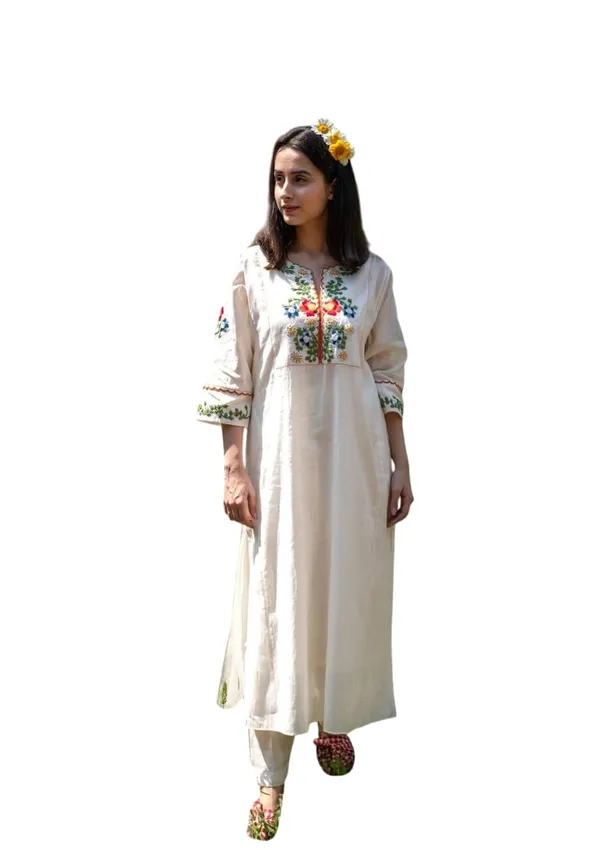 White_Cotton__Polyeste_Kurti_With_Pant_For_Women