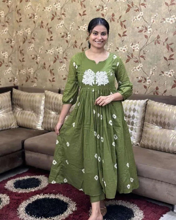 Mehndi_Cotton_Polyester_Anarkali_Kurti_With_Pant_For_Women