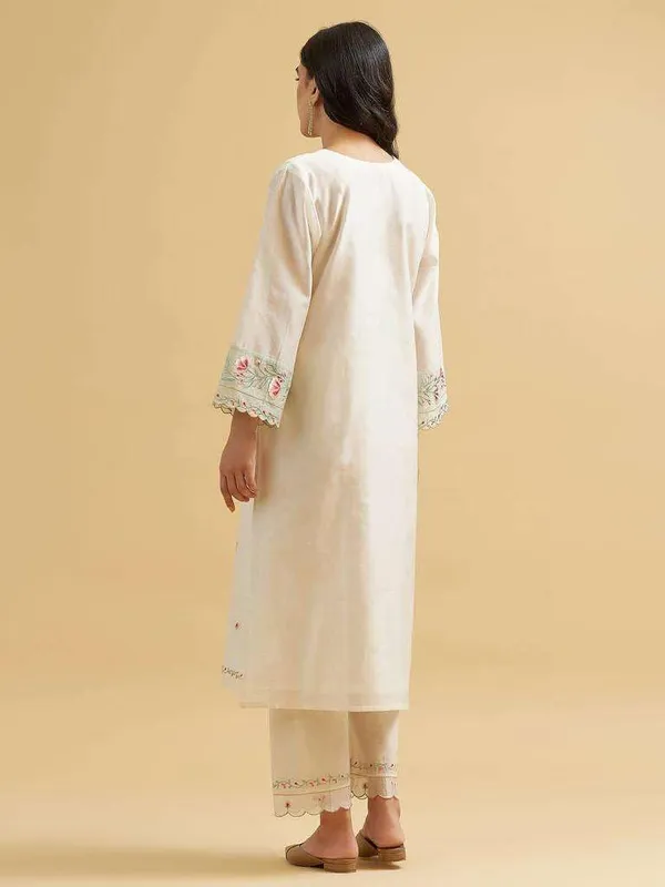 White_Cotton__Polyester_Kurti_With_Pant_For_Women