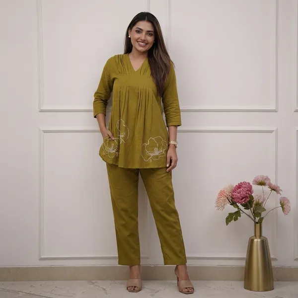 Mehndi_Cotton_Polyester_Anarkali_Kurti_With_Pant_Set_For_Women