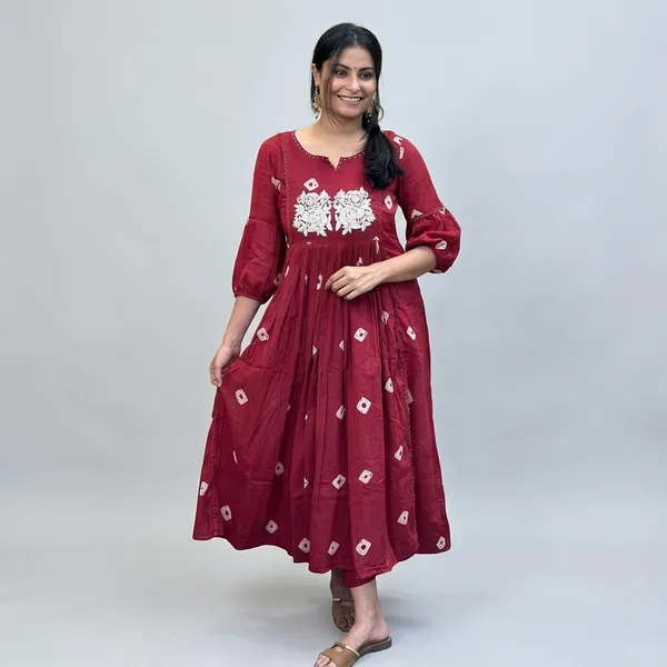 Maroon_Cotton_Polyester_Anarkali_Kurti_With_Pant_For_Women