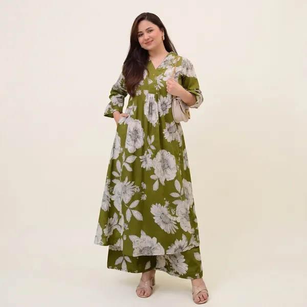 Green_Cotton_Kurti_With_Pant_Set_For_Women