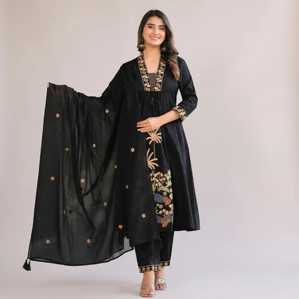 Black_Cotton_Kurti_With_Pant_Set_For_Women