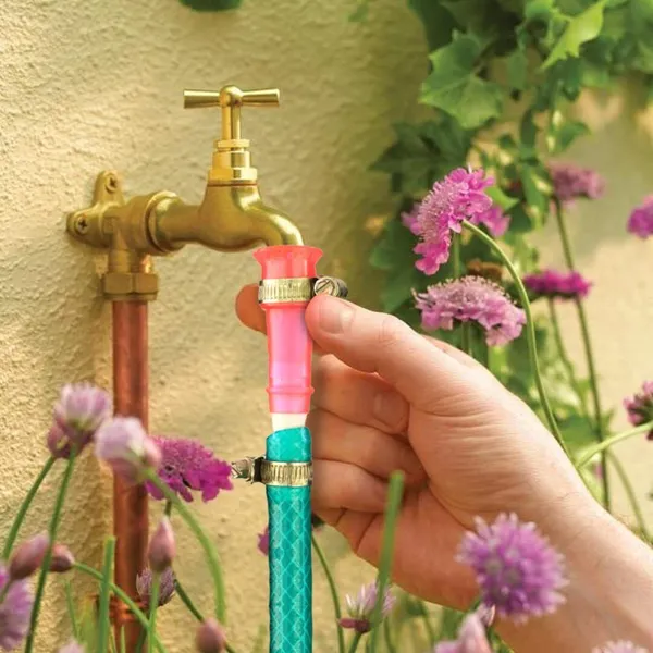 Green_Pvc_Braided_Hose_Pipe_For_Gardening,_Car_Wash,_Bike_Wash_And_Cleaning