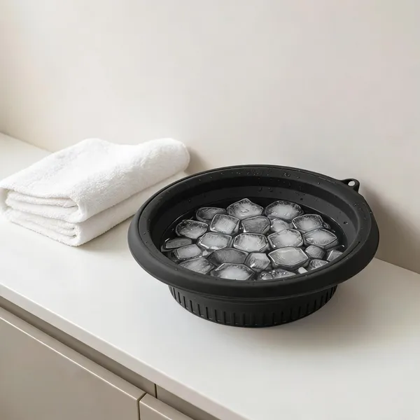 Black_Ice_Facial_Bowl_With_Built-In_Ice_Tray