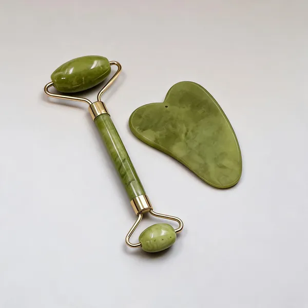 Natural_Jade_Roller_Gua_Sha_Facial_Massage_Set_Circulation_Puffiness_Relief_-_Pack_of_2