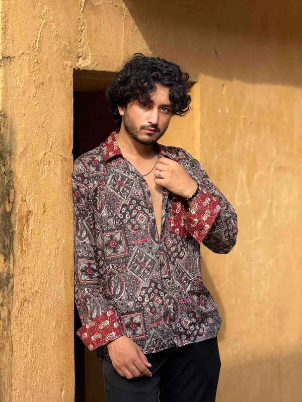 Black_Red_Premium_Printed_Shirt