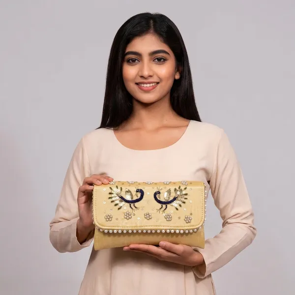 Golden_Peacock_embroidery_siling_chain_bag