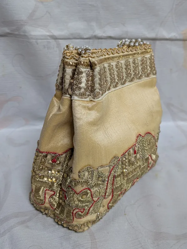 Cream_Silk_Gold_Peacock_Potli_Bag_For_Women