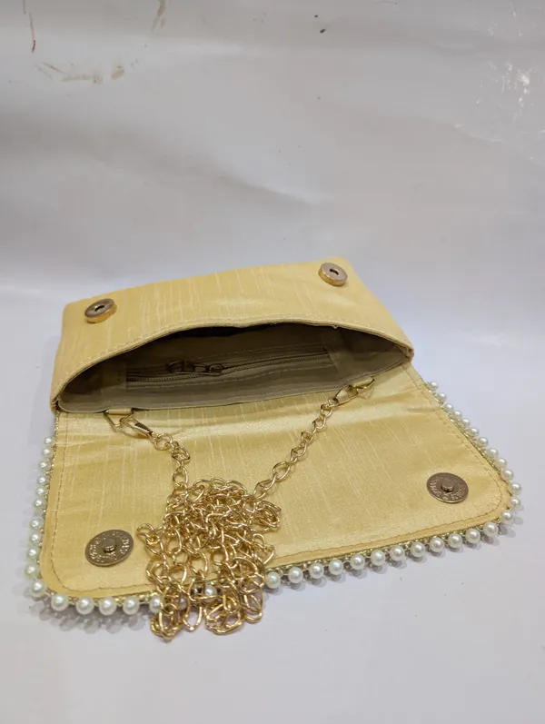 Golden_Peacock_embroidery_siling_chain_bag