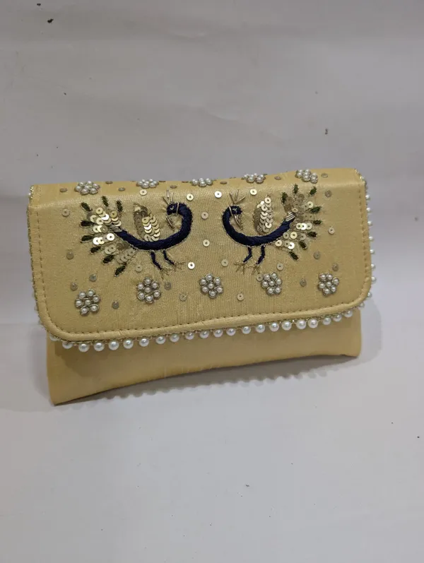 Golden_Peacock_embroidery_siling_chain_bag
