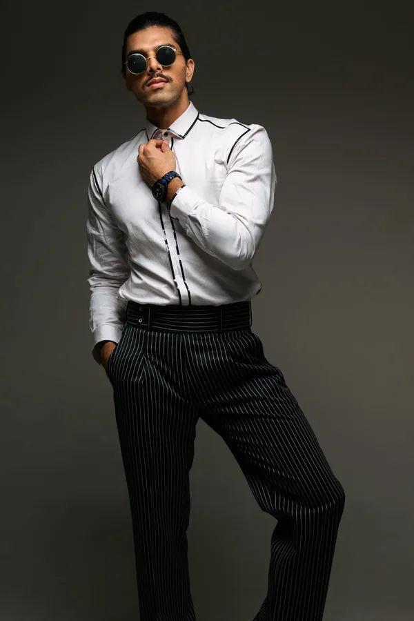 High_Waist_Black_Pinstripe_Trousers(GSG1035)