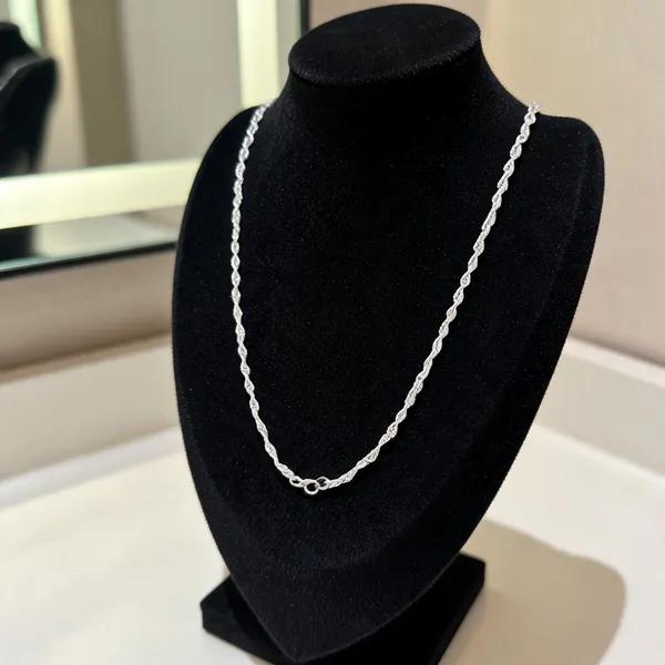 Silver_Sterling_Twisted_Rope_Chain_Necklace_For_Women