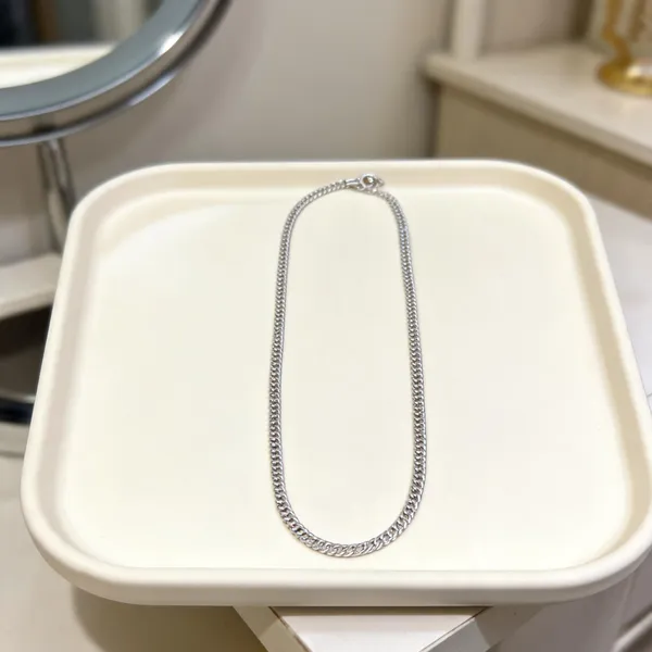 Silver_92.5_Sterling_Curb_Chain_Necklace_For_Women