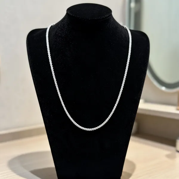 Silver_Sterling_Twisted_Link_Chain_Necklace_For_Women