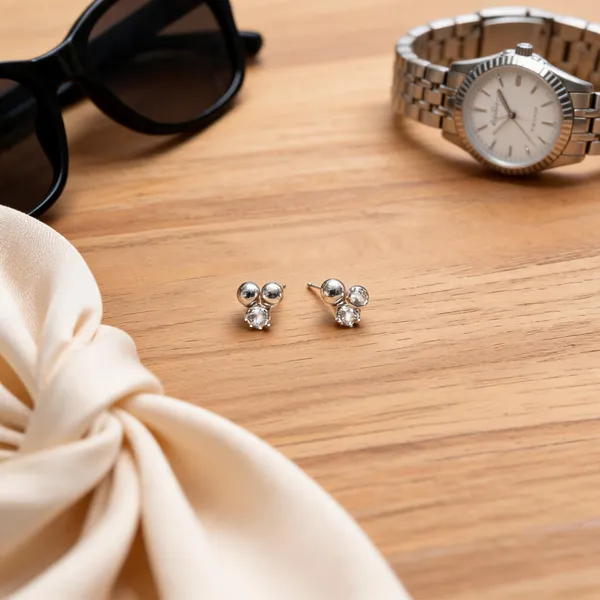 Silver_Sterling_Silver_Round_Crystal_Stud_Earrings_For_Women